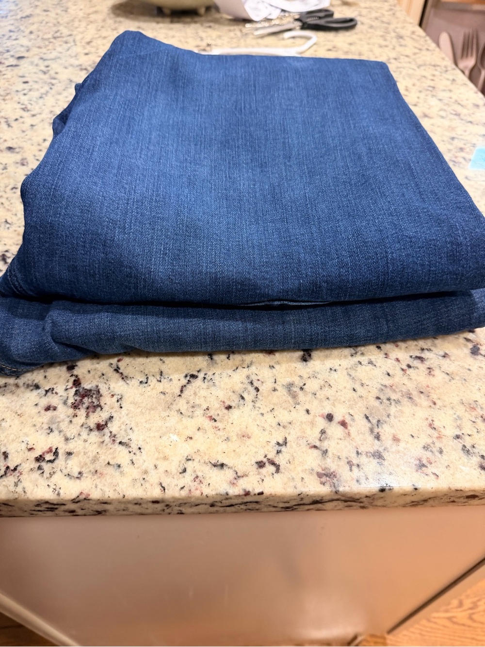 American Eagle Outfitters Men's Straight Jeans in Dark Blue